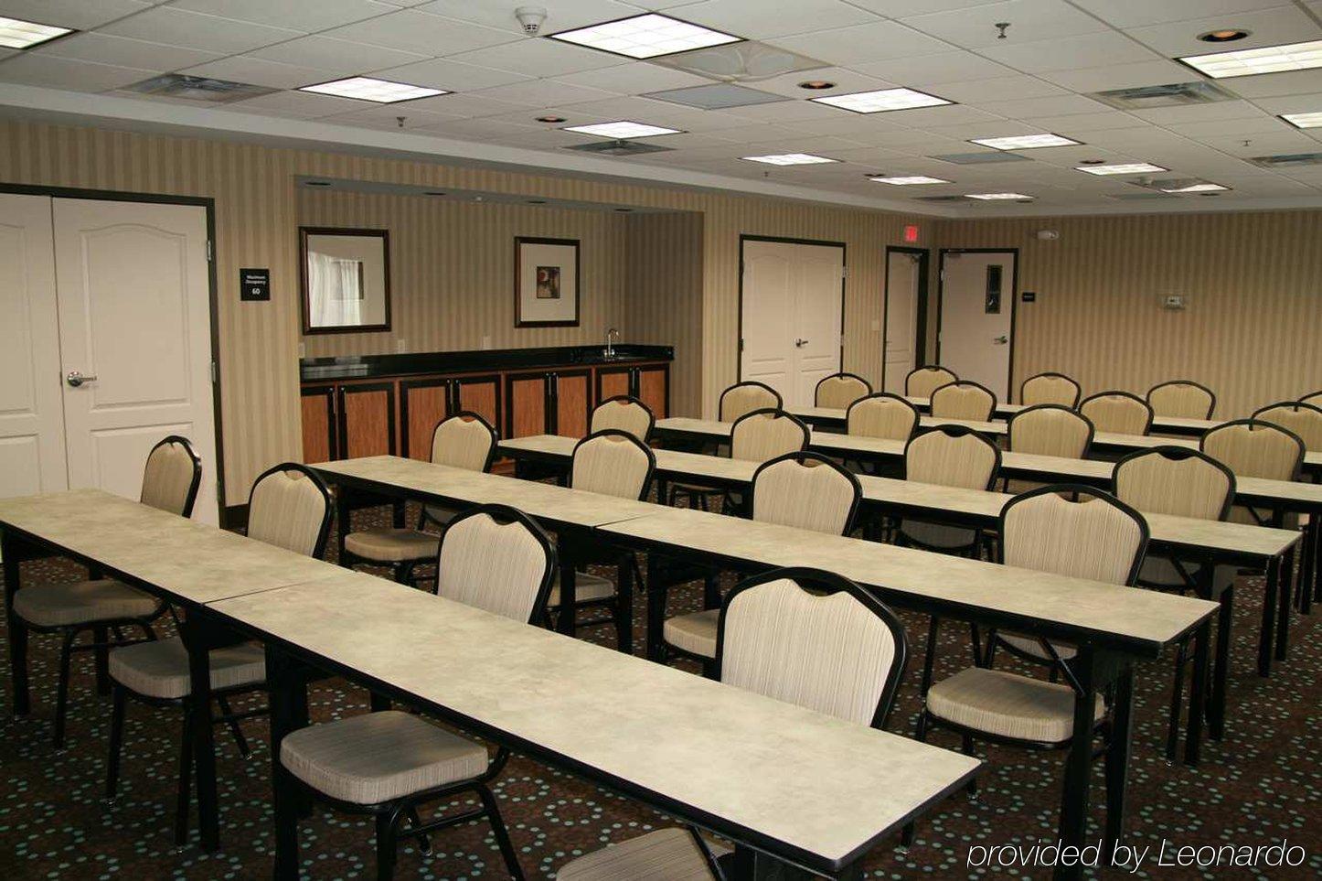 Hampton Inn Defiance מתקנים תמונה